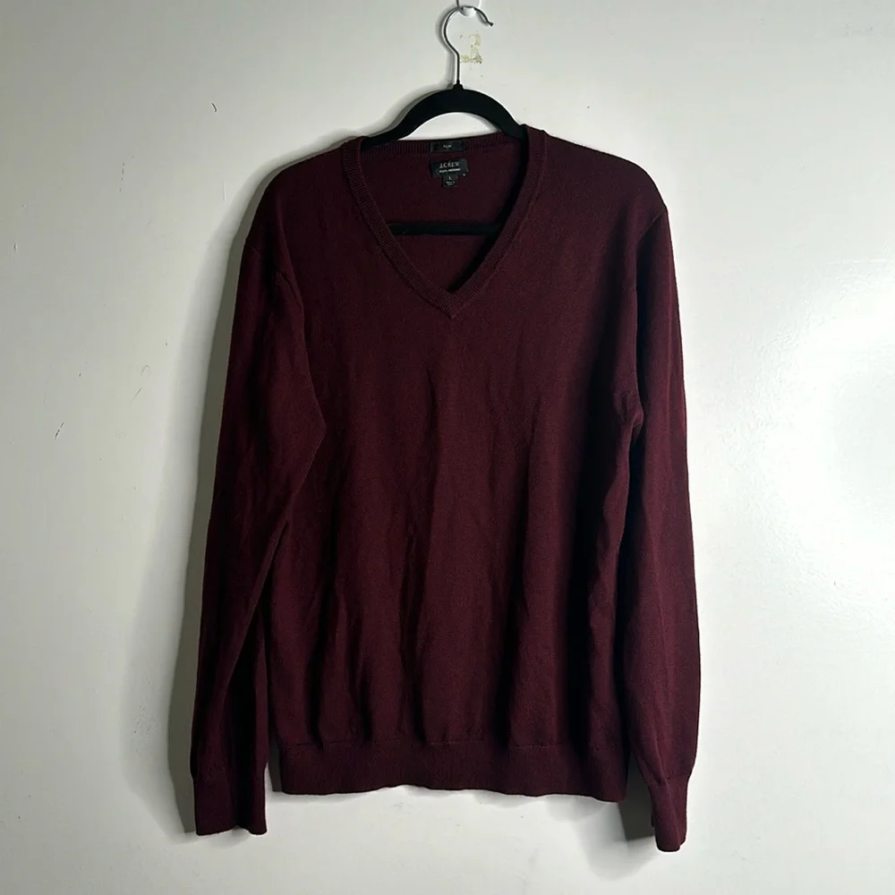 J crew Marino wool burgundy vneck sweater slim fit size large